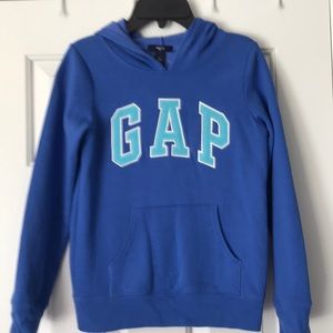 GAP KIDS blue hooded sweatshirt